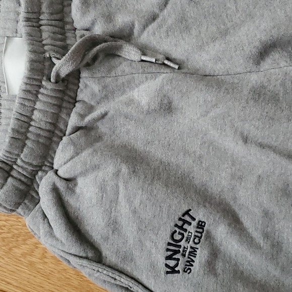 Knight Swim Grey Sweatpants in size M - Picture 2 of 4